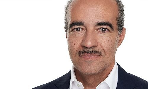 peoplemoves, Avaloq, Francisco Fernandez steps down, Juerg Hunziker, COO, Warburg Pincus