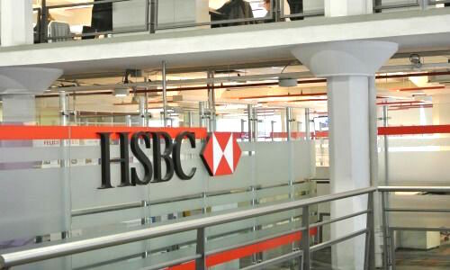 HSBC's Noel Quinn Apologizes to Self-Exiled Hong Konger